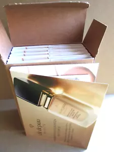 SET 10 FONDOTINTA LIQUIDO RADIANTE CLE DE PEAU BEAUTE OPACO SFP 20 CAMPIONI SU CARTONCINO - Foto 1 di 5