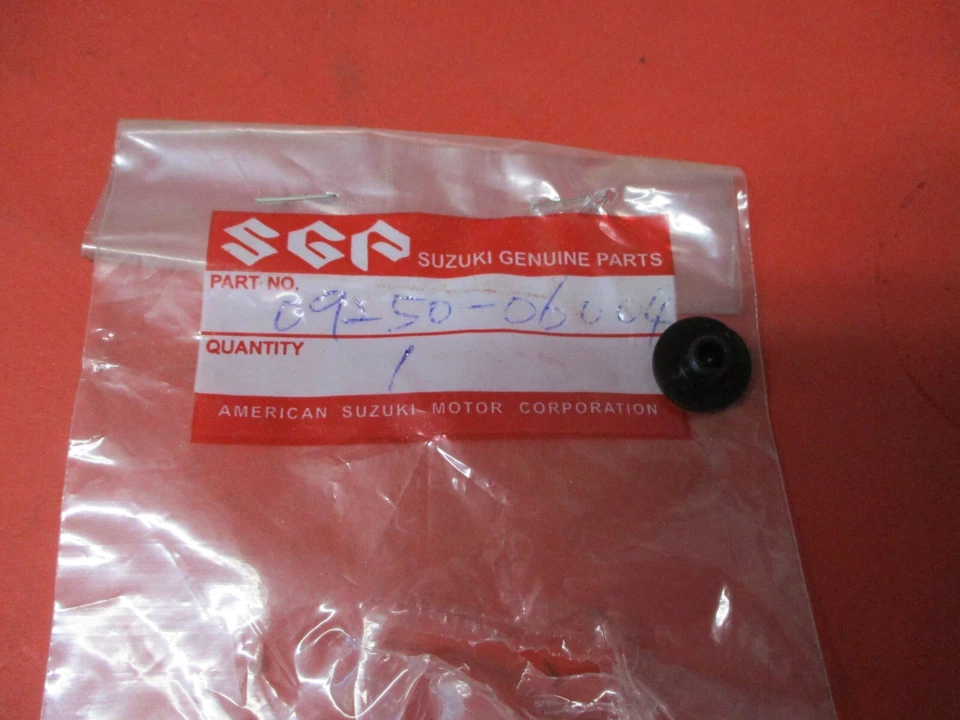 NUEVO OEM ORIGINAL SUZUKI GS1100 GS500 GS650 GS750 TAPA 09250-06004 Foto 1 de 1