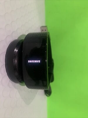 Funda grande de aluminio Samsung Gear Fit2 Pro con hebilla clásica negra buen estado Foto 1 de 4