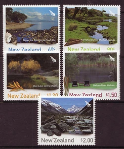 NEW ZEALAND 2003 NEW ZEALAND WATERWAYS UNMOUNTED MINT - Picture 1 of 1