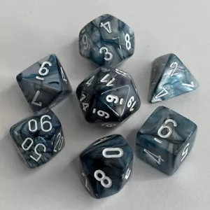 Chessex glänzend schieferweiß polyedrisch 7 Stück Würfel Würfel Würfel Set CHX 27490 TTRPG - Bild 1 von 9