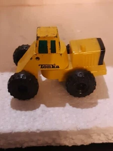 VINTAGE Tonka Tractor Toy 1992 ....preowned - Picture 1 of 4