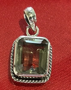 Colgante de plata de ley verde amatista esmeralda corte cojín nuevo - Imagen 1 de 4