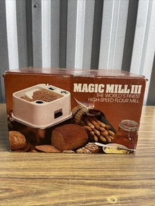 Magic Mill III 3 Mulino per cereali ad alta velocità farina di grano nuovo con scatola originale - Foto 1 di 5