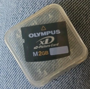 xD Picture Card 2GB Olympus Type M+ B4 In Case - Picture 1 of 1