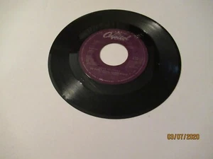Anne Murray: We Don't Have To Hold Out / Call Me With The News / 45 Rpm 1981 - Picture 1 of 2