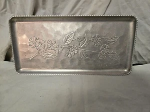 Vintage Hammered Aluminum Tray Dogwood Flowers Serving Platter 11 x 5 1/2" - Picture 1 of 4