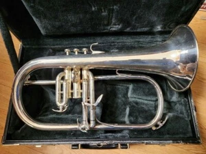 Yamaha Flugelhorn Zeno YFH-8310US Silver w/case - Picture 1 of 4