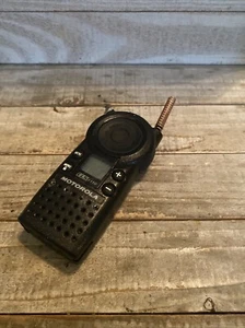 Motorola CLS1110 UHF Business 2-Way Radio Walkie Talkie - READ - Picture 1 of 13