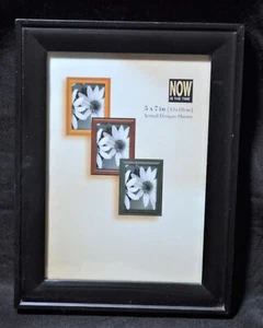 New 5x7 Black Plastic Photo Frame Vertical Horizontal Picture, Hanging Standing - Picture 1 of 7