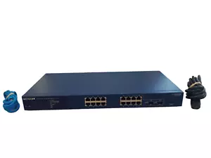 Netgear GS716Tv2 ProSafe switch intelligente Gigabit 16 porte montaggio su rack | testato funziona - Foto 1 di 7
