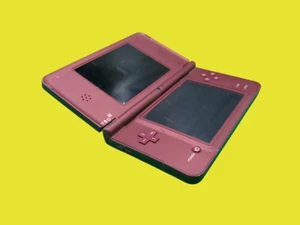 Consola portátil Nintendo DSi XL UTL-001, borgoña, defectuosa, pantallas rotas - Imagen 1 de 4