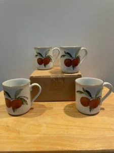 Royal Worcester Evesham Gold Mugs. Set of 4. New in Box. - Picture 1 of 6