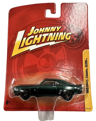 Chevy Camaro SS396 1969 Johnny Lightning verde oscuro 1/64 lanzado 2010 Foto 1 de 4