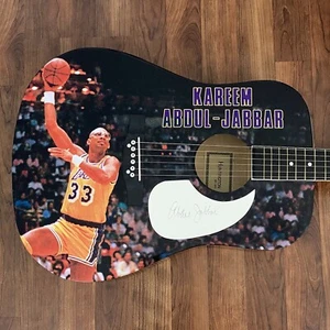 Kareem Abdul-Jabbar Signed Guitar Beckett COA Custom 1/1 Los Angeles Lakers!!! - Picture 1 of 4