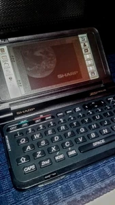 SHARP ZR-5700 PDA assistant personnel dans sa boîte, manuels et documents rares, fonctionne ! - Photo 1 sur 24