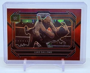 2023 Panini Prizm WWE Luke Gallows #3 True Red Prizm #’d/299 Raw Men’s Division - Imagen 1 de 2