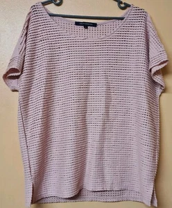 French Connection T Shirt Pink Textured Short Sleeve Size Medium - Picture 1 of 4