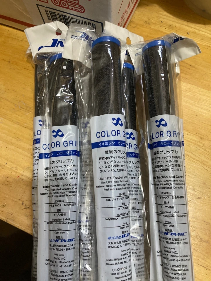 Empuñaduras Iomic - Gorra negra azul Sticky Evolution 2.3 Foto 1 de 1