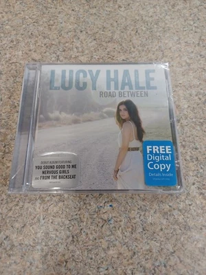   LUCY HALE Road Between WALMART CD features Bonus Track "Come On" Foto 1 de 4