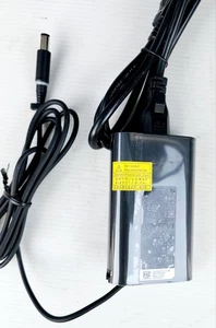Genuine Dell 65.0W AC/DC Adapter Model No LA65NM130 19.5 V Black P - Picture 1 of 4