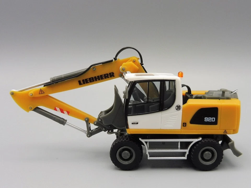 Herpa 314442 Liebherr Pelle sur Pneus A 920 1 87