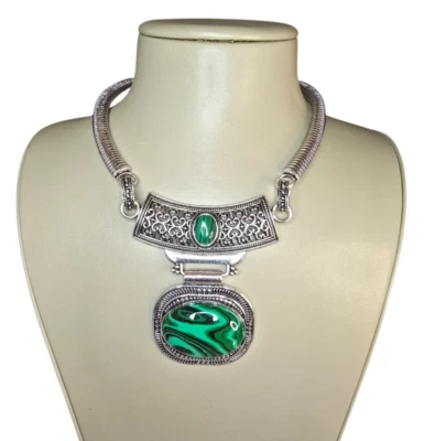 Женские модные серебро покрытием зеленый смолы заявление подвеска ожерелье новый без ЯРЛЫКОВ - Изображение 1 из 2