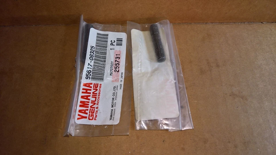 NUEVO (CANTIDAD 2) Yamaha KT-100 KT100 motor kart pernos 95617-08325 Foto 1 de 1