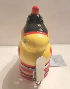 Contained Art, Yellow Submarine Colored Glass Airtight Stash Jar 100 ml  New - Picture 1 of 5