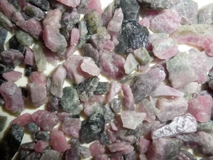 Pink & Green Tourmaline Stone small pieces low grade from Africa 400 gram Lot - Picture 1 of 11