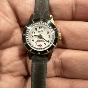 Orologio Vintage Omnia 17 Jewels Swiss Made Carica Cinturino Velluto Nero *Per Riparazione* - Foto 1 di 6