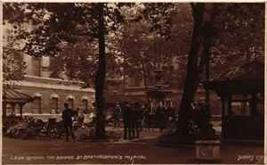 PC JUECES L234 ST BARTHOLOMEWS HOSPITAL SQUARE LONDRES INGLATERRA RPPC (u10376) - Imagen 1 de 2