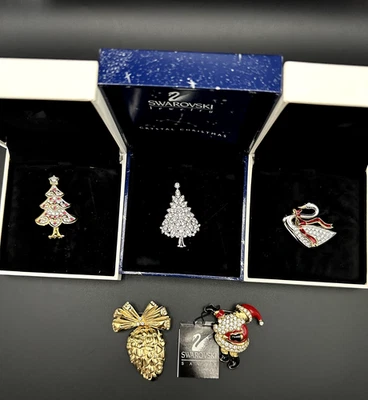 Lote de 5 Broches/Alfileres de Navidad Swarovski, Año 2000 Árbol de Navidad, Papá Noel, más Foto 1 de 4