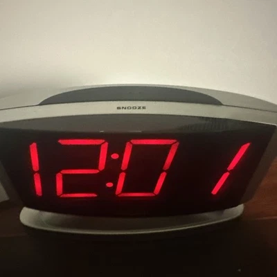 Sharp Basic Digital Alarm Clock Red Large Number Display Swivel Model SPC033 - Image 1 of 3