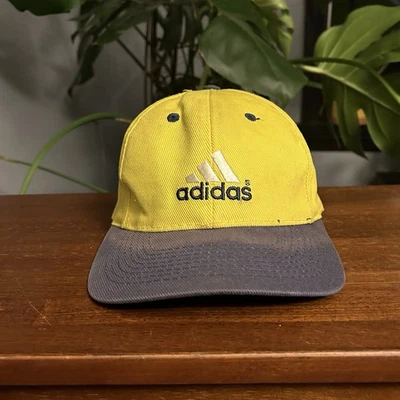 Gorra gorra vintage Adidas de fútbol Blokecore años 90 descolorida amarilla azul Snapback Foto 1 de 4