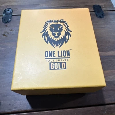 Skull Shaver One Lion Gold PRO Face Shaver for Men - Electric shaver with Foil - Image 1 of 4