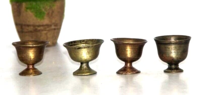 Vasos antiguos de latón para whisky Jaam 4 piezas originales antiguos grabados a mano Foto 1 de 4