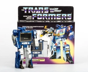 TRANSFORM G1 Reissue Soundwave with Buzzaw cassette Brand New Free Shipping - Picture 1 of 6