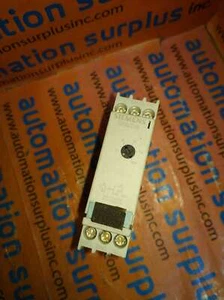SIEMENS 3RP1574-1NQ30 1-20s TIME DELAY RELAY - Picture 1 of 2