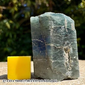 Apatite crystal natural blue healing stone genuine mineral specimen for energy - Picture 1 of 1