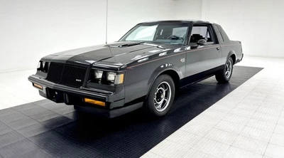 Buick Regal Grand National 1987 Foto 1 de 4