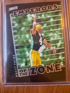 A54,877 - 1999 Stadium Club Emperors of the Zone #E2 Brett Favre