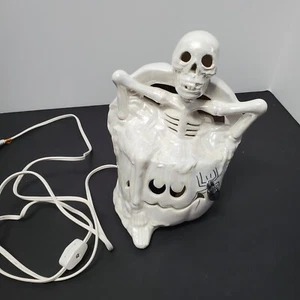 Enesco 1989 Halloween Skelett mit Spinne Keramik irisierend Leuchtlampe  - Bild 1 von 8