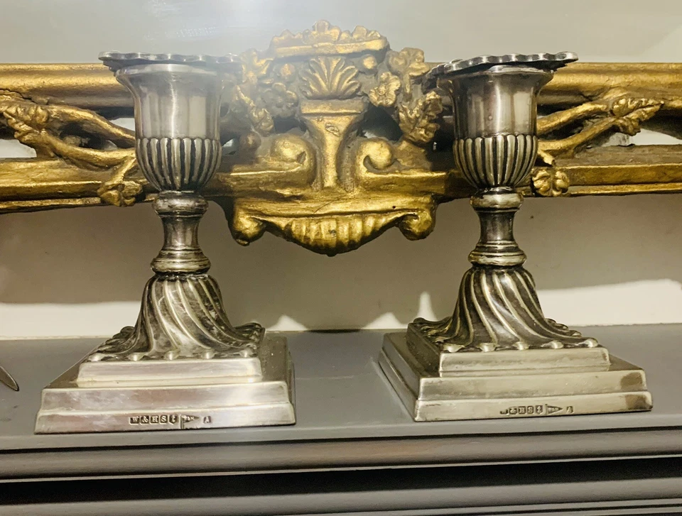 Par de candelabros antiguos enchapados en plata Walker & Hall de calidad del siglo XIX Foto 1 de 4