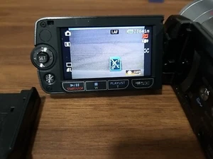 Canon VIXIA HF200a Digital Camcorder Videokamera HD CMOS optisch 15x Zoom - Bild 1 von 9