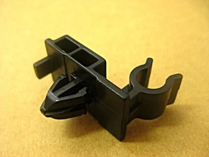with for ISUZU D-MAX HOLDEN RODEO COLORADO 02-11 HOOD PROP ROD CLIP CLAMP si138 - Picture 1 of 4