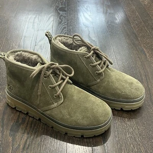 UGG Boots Women's 9 Green Neumel Suede Chukka Wool Lined Clear Sole Lace Up - Picture 1 of 9