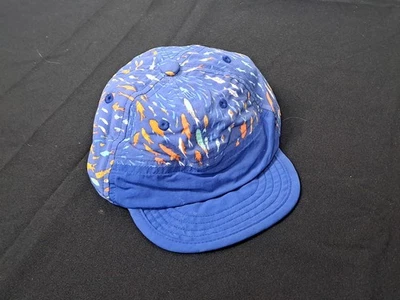 Chapéu Patagonia Kids Baby Baggies 12M Duck Bill AOP Allover ajustável ao ar livre - Imagem 1 de 4