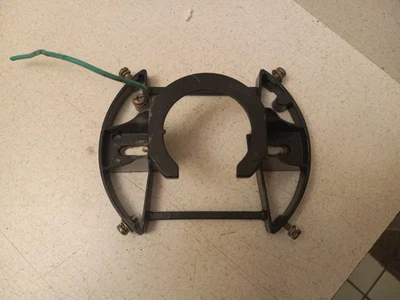 Ventilador de techo soporte colgante 5” W 1 3/4” H Foto 1 de 3