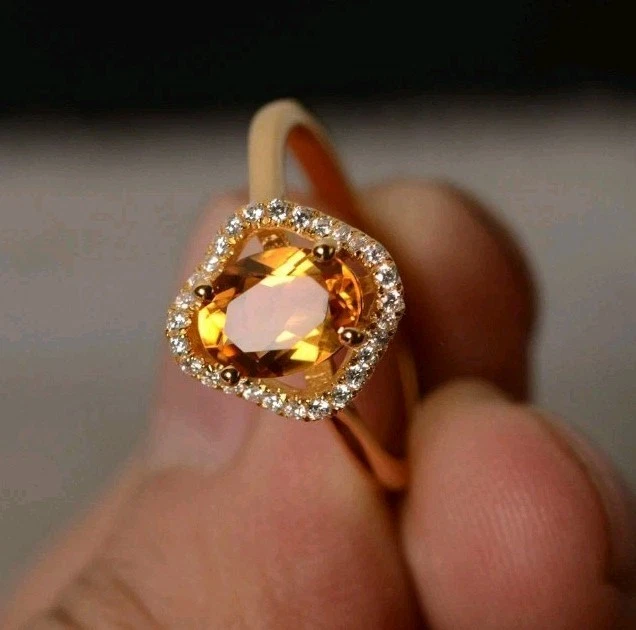 Anillo de boda enchapado en oro macizo de 14 k de corte ovalado de citrino natural y circonita Foto 1 de 3